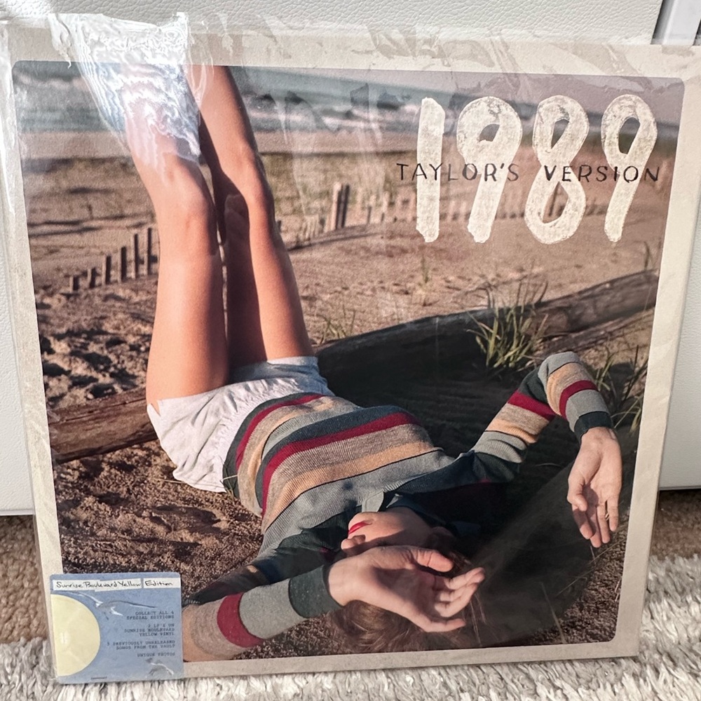 Taylor Swift 1989 (tv) Vinyl in sunrise blvd yellow